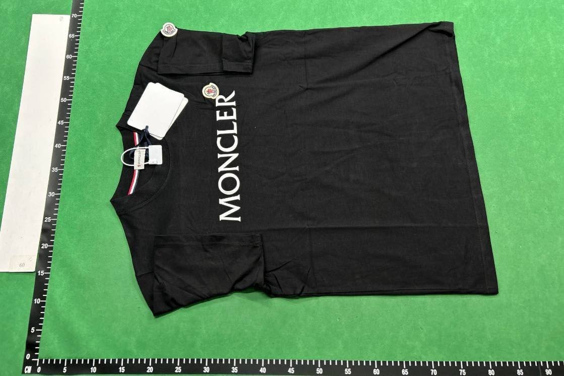  Moncler T-shirts