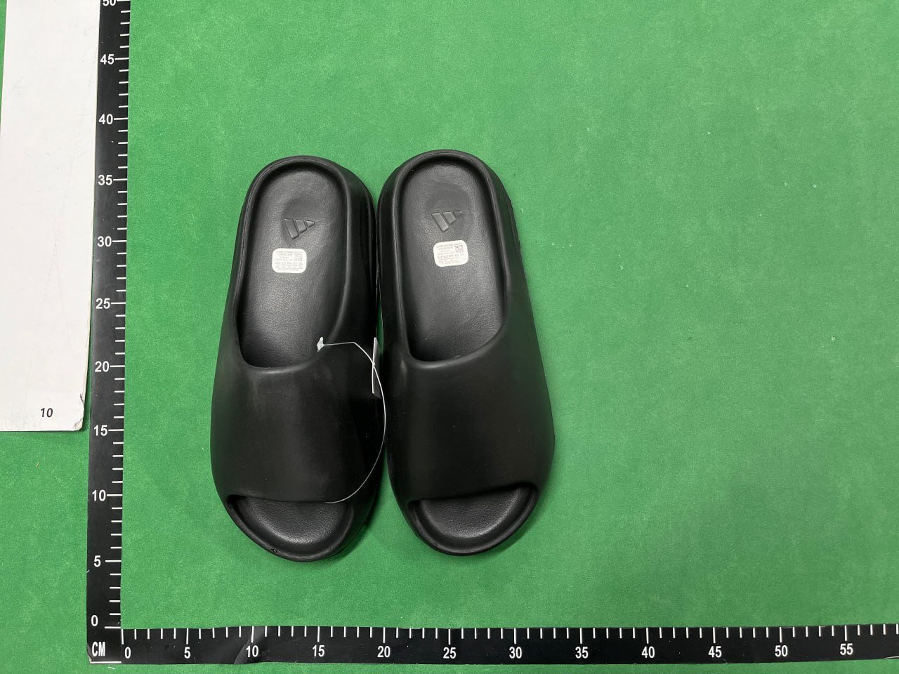 Adidas Yeezy Slide