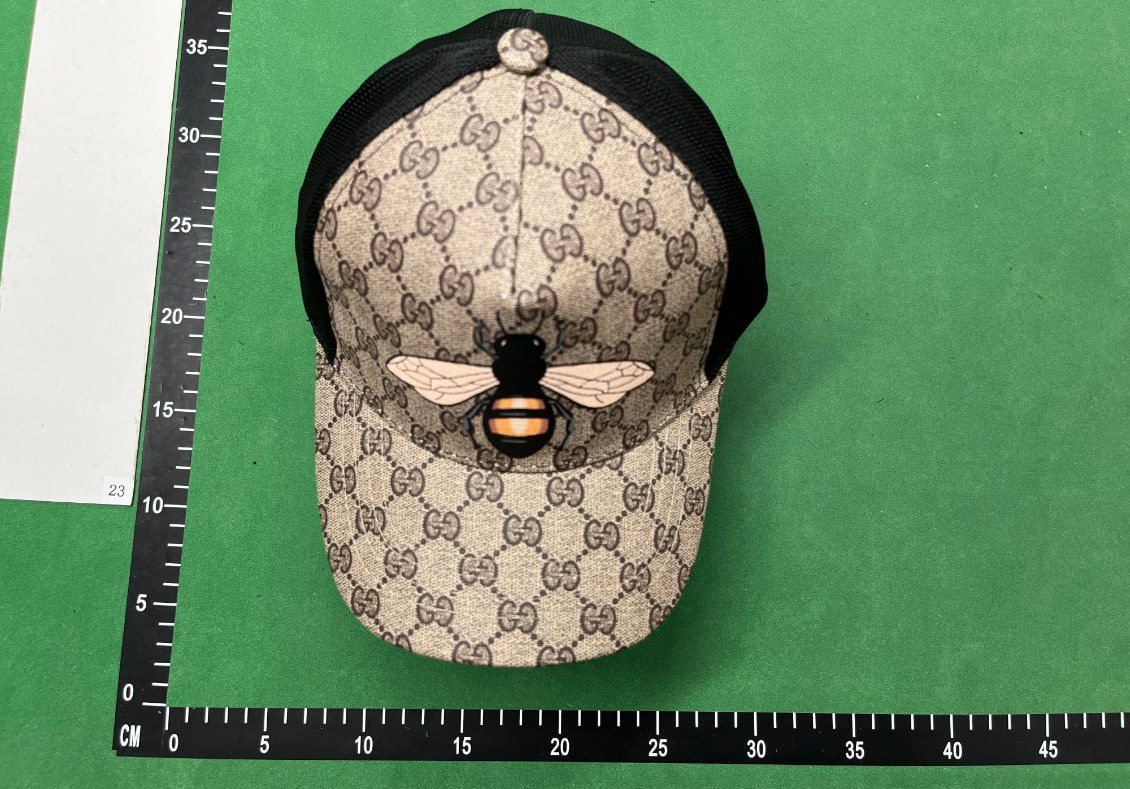Gucci cap  (40 CP)