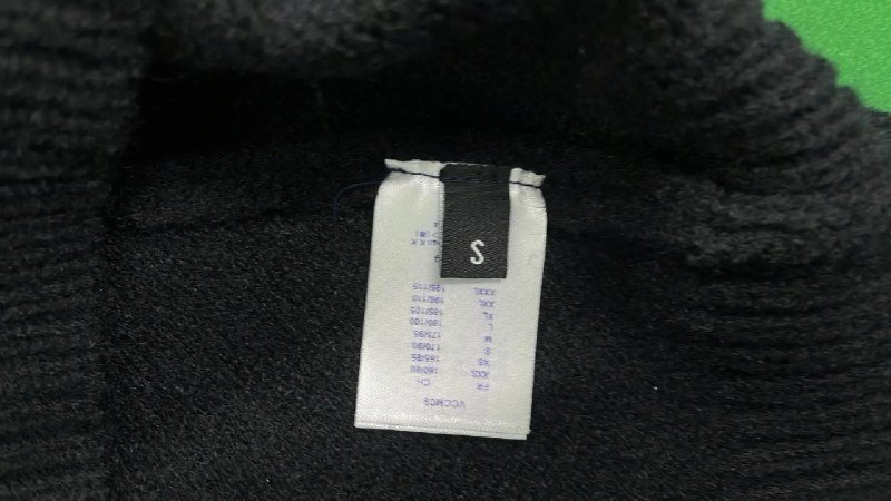 LV sweater