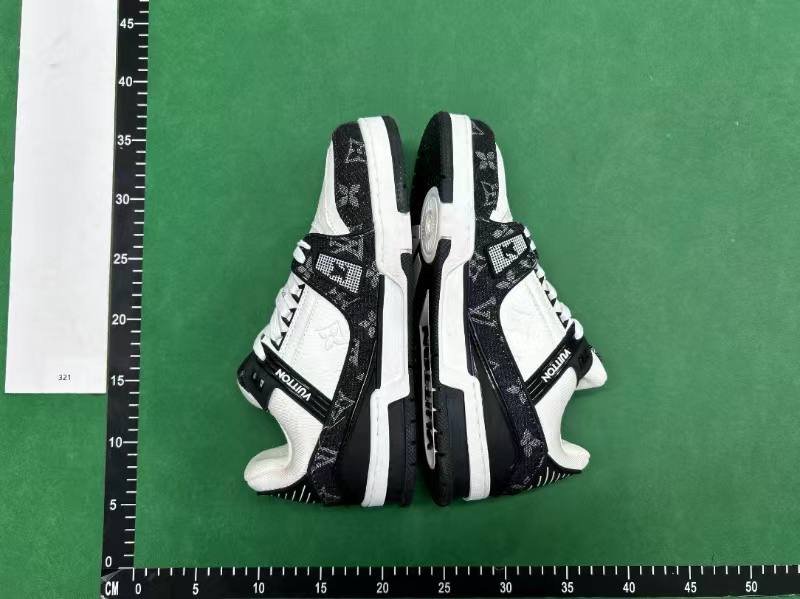   LV Trainer Shoes Louis vuitton Burberry sneakers