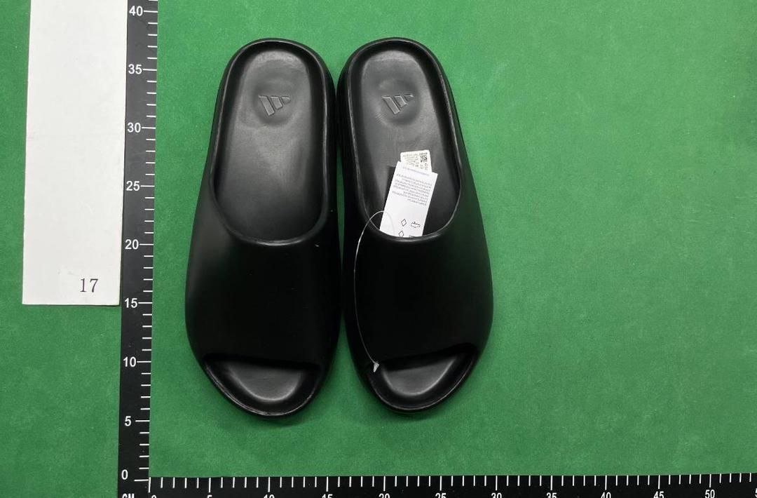Yeezy  Slide