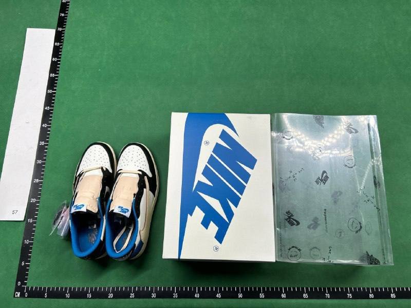 Air Jordan 1 low