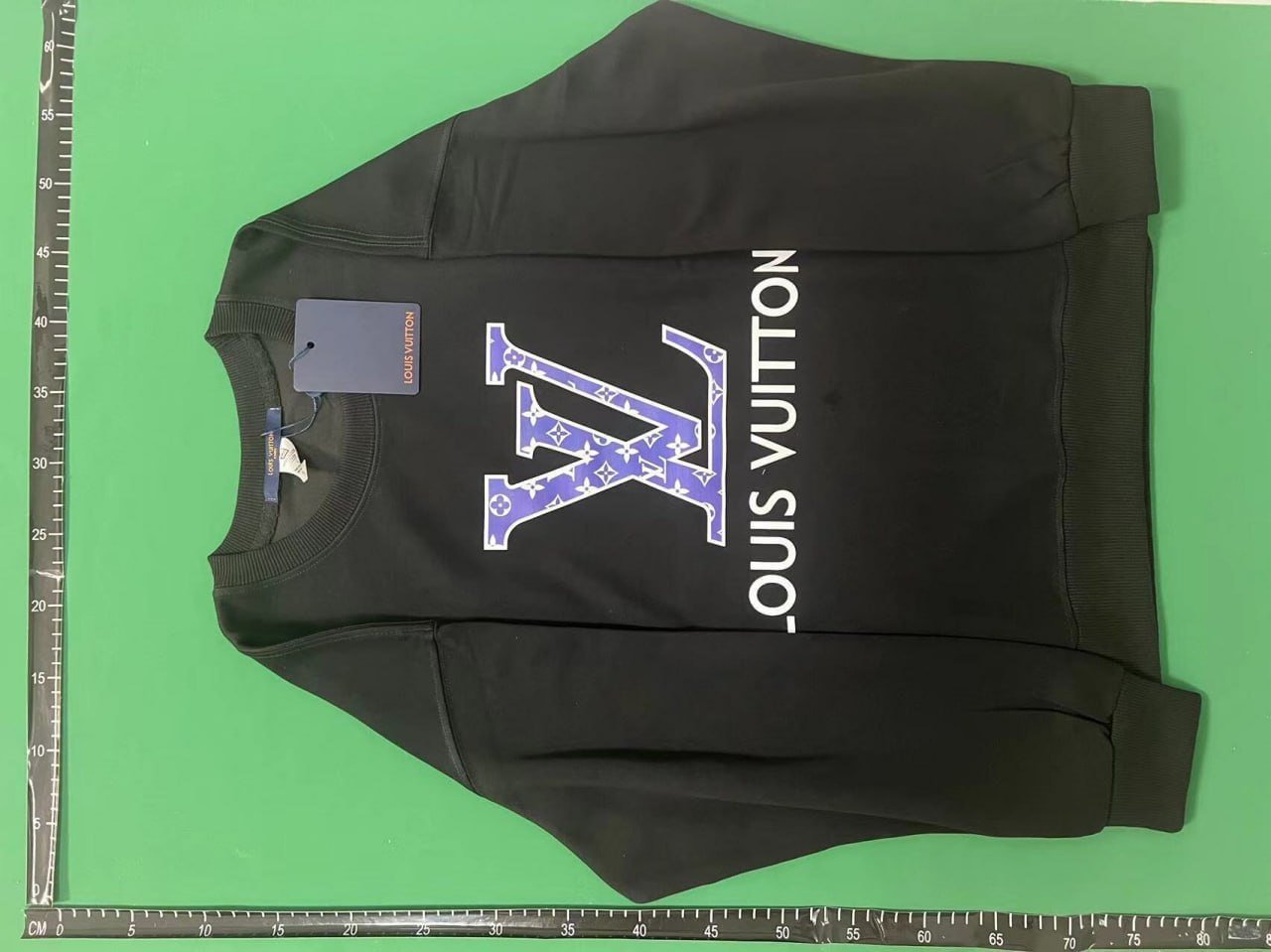 Louis Vuitton sweatshirt  !