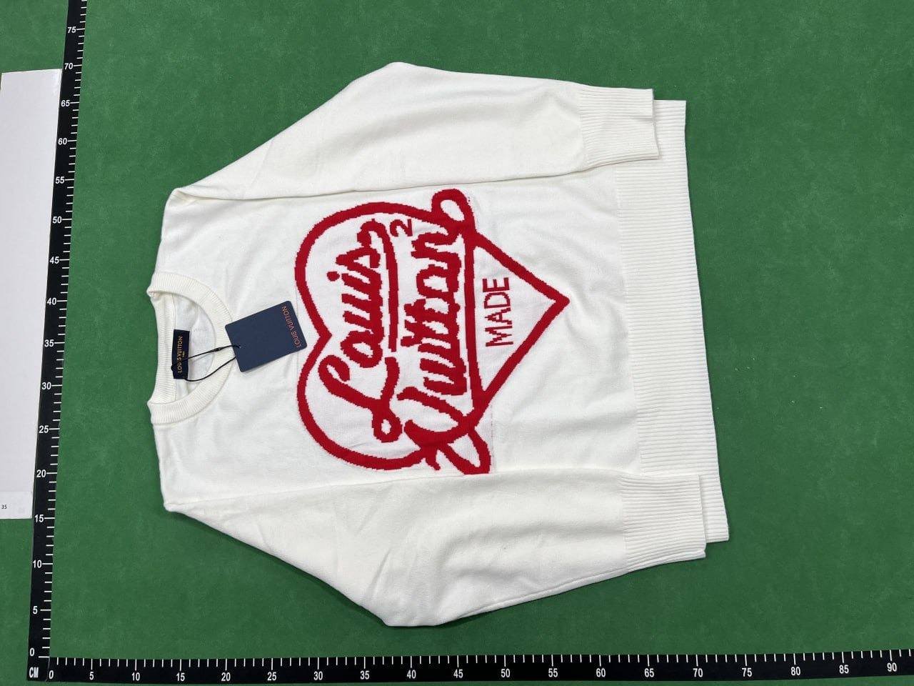 Louis Vuitton sweatshirt  !