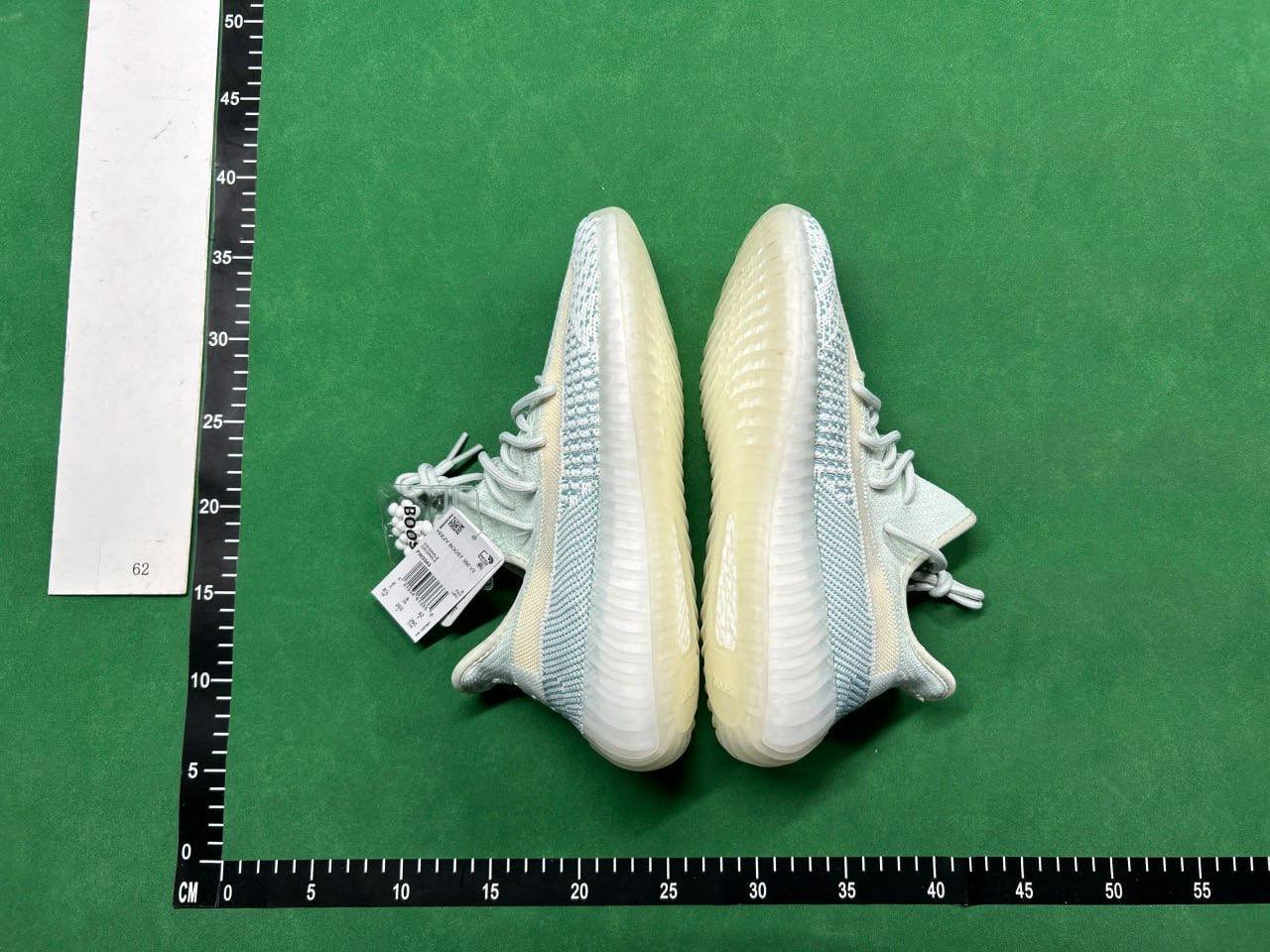 yeezy 350 v2  (20 colors)
