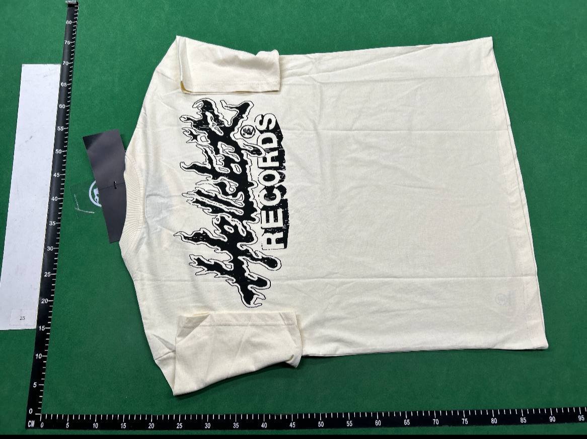  HELLSTARS  T-shirt