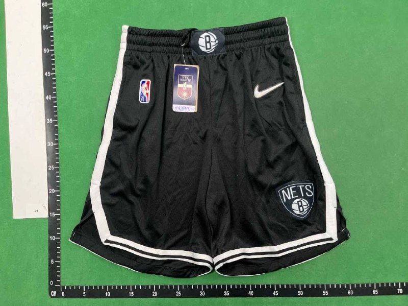 Basketball shorts  (40 CP)