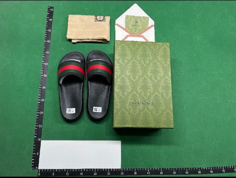 Dior Slide