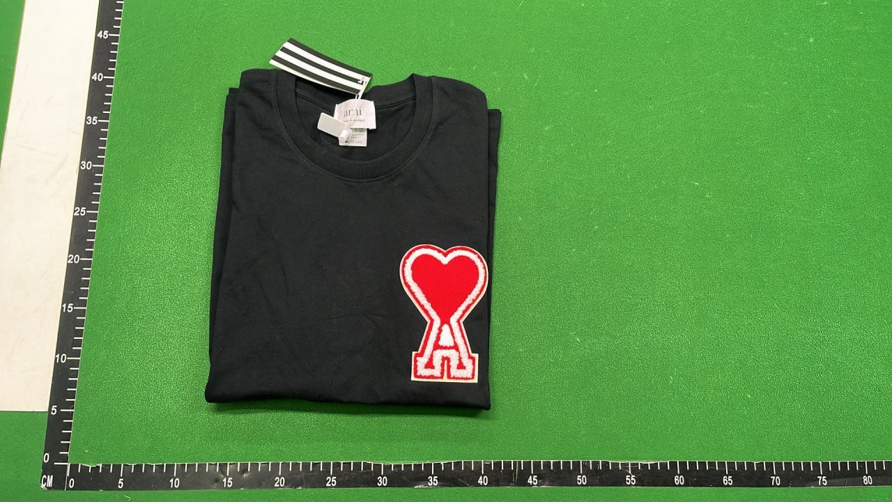  Ami Tee