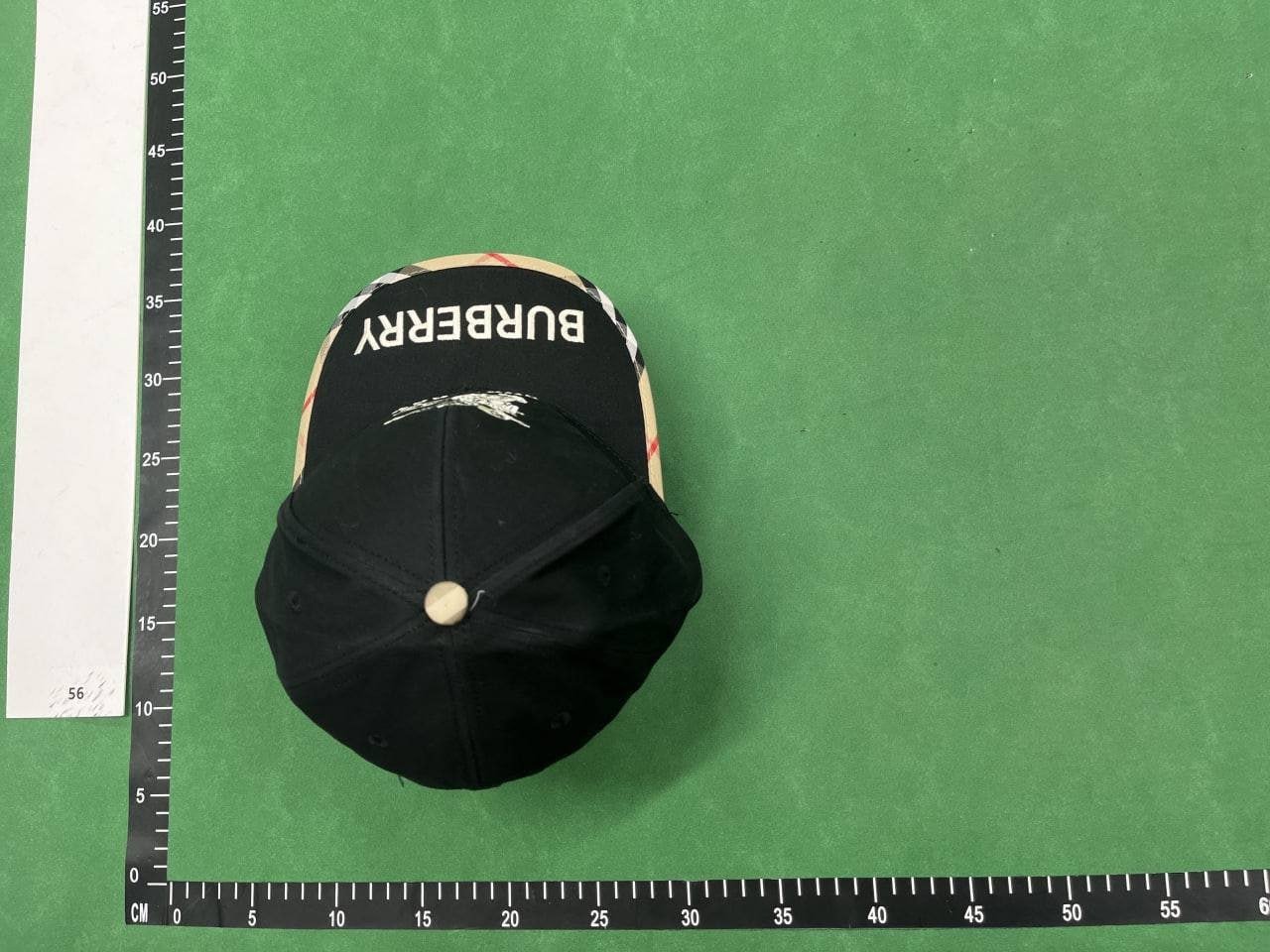  Burberry hat