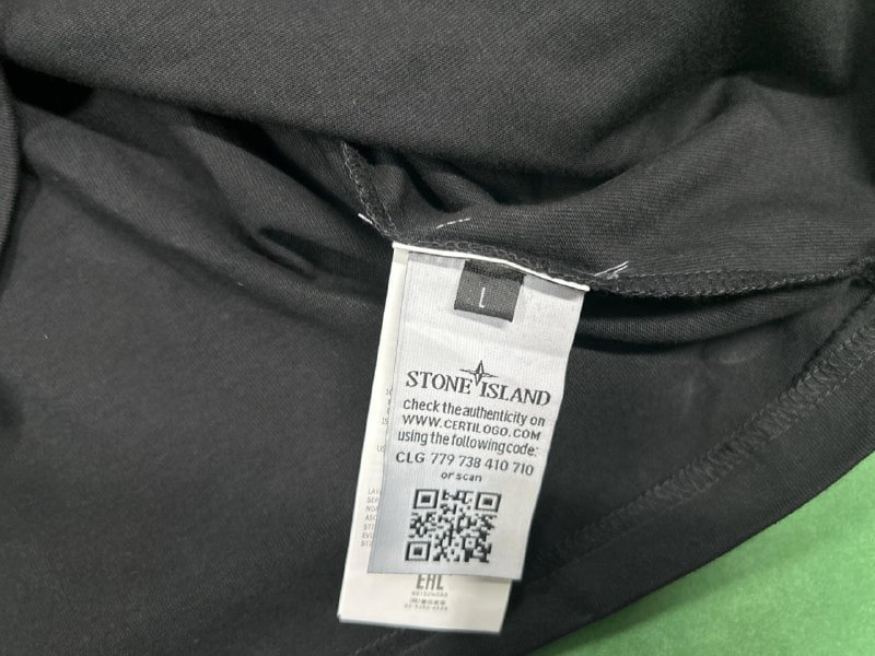 Stone Island T-shirt  (20+)