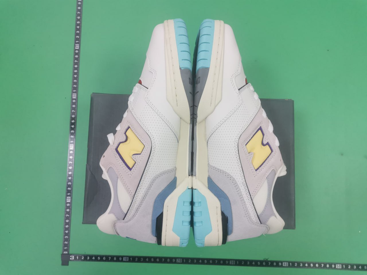  New balance 550 shoes  !
