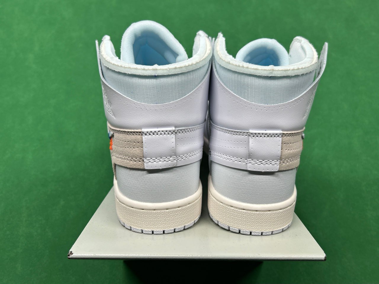OFF-WHITE x Jordan Air Jordan 1 High