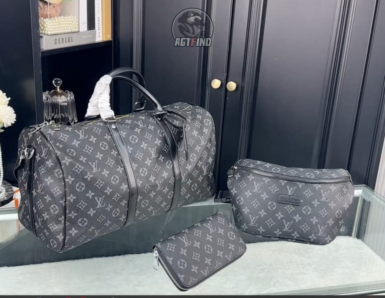 :Lv Three-piece