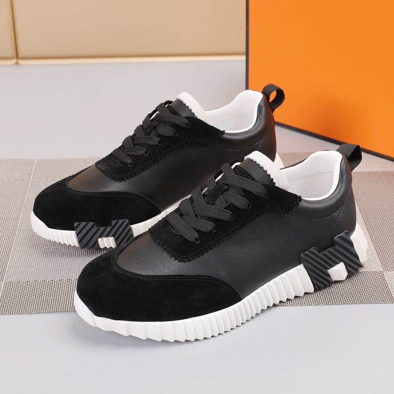   GUCCI shoes & Hermes shoes 