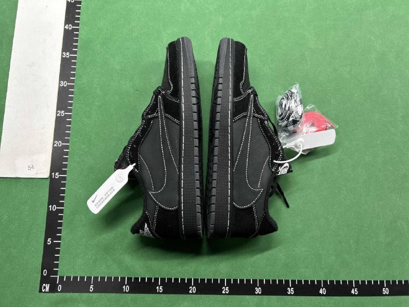 Nike Air  Jordan 1 Low