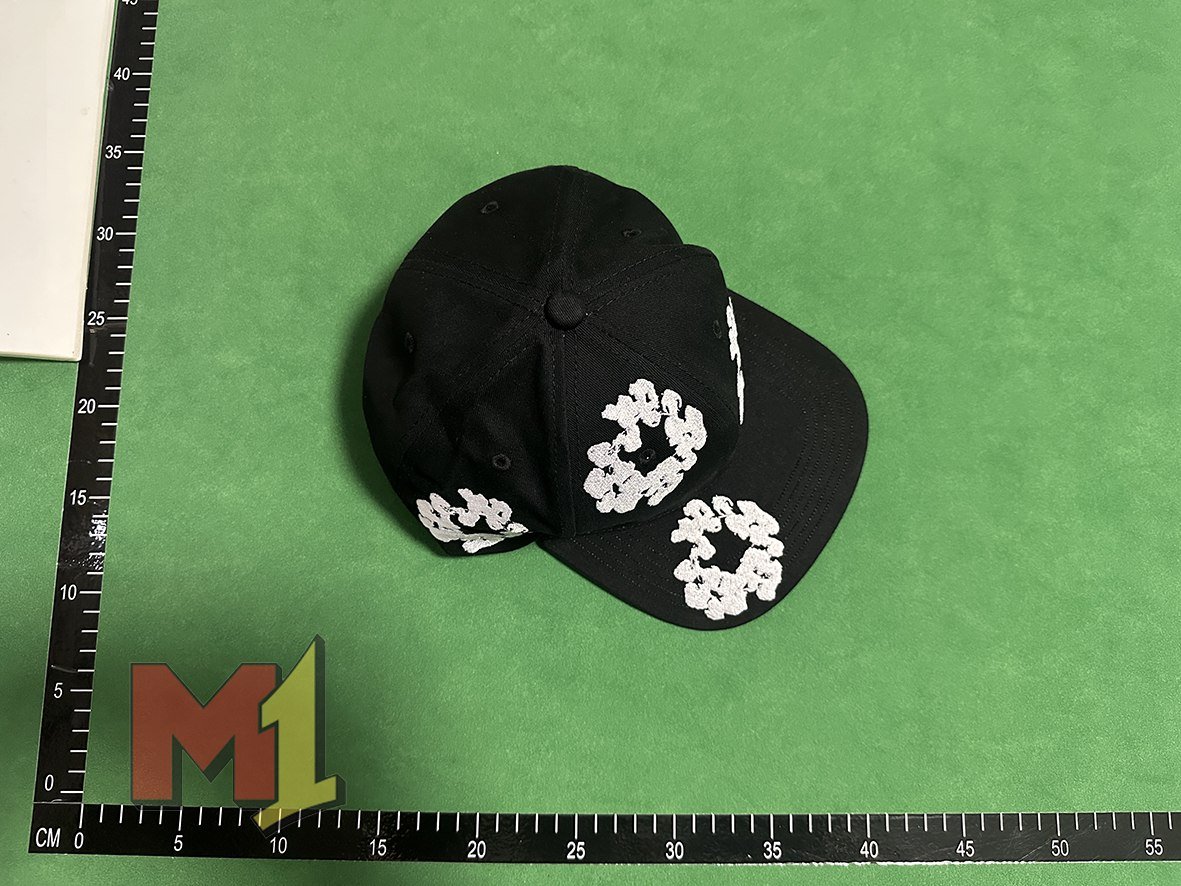 ENIM TEARS  Hat