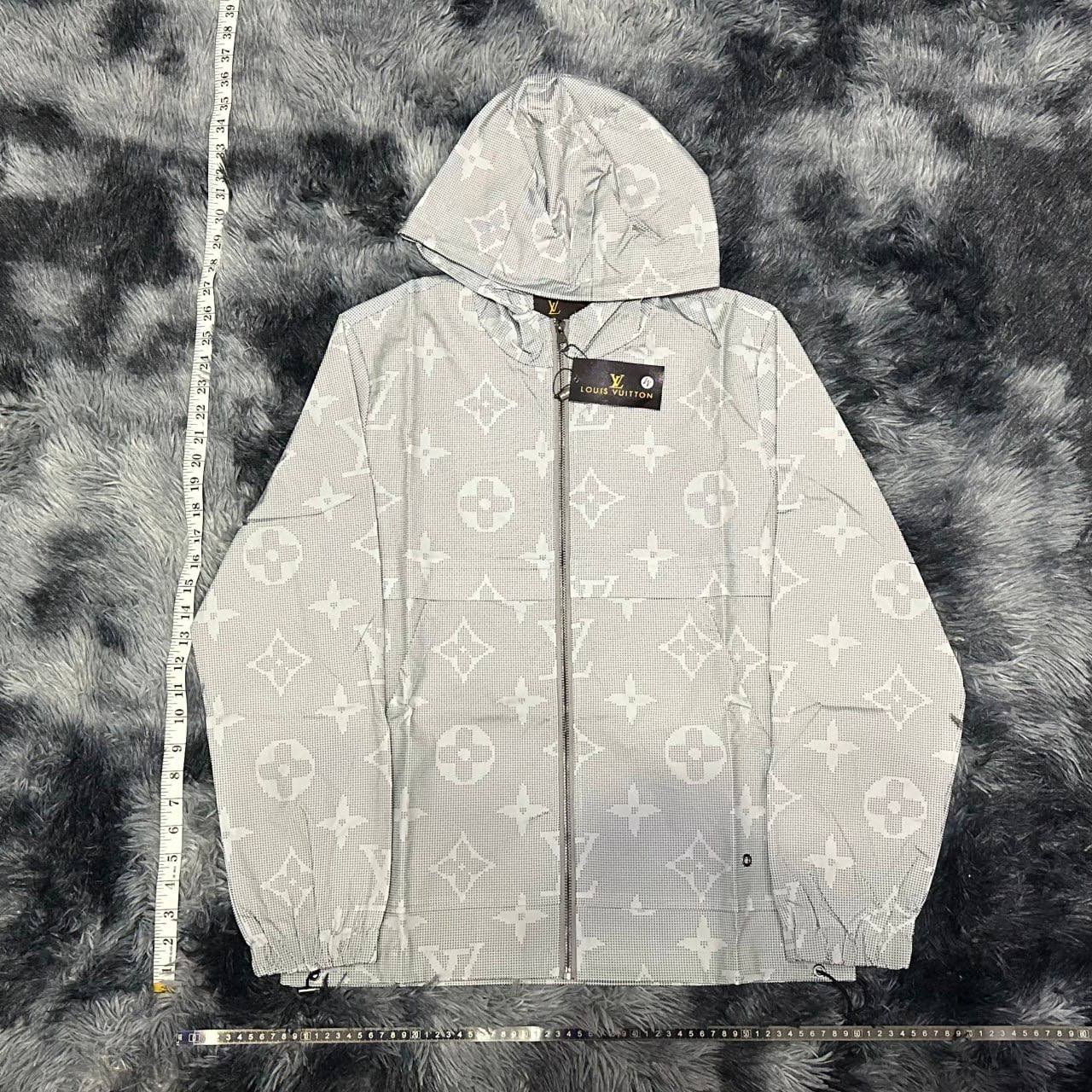 LV COAT