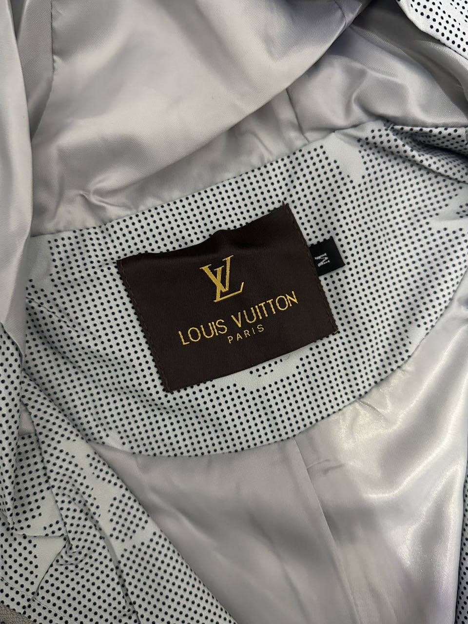  LV COAT
