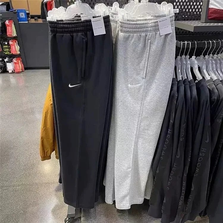  Nike pants/T-shirt/vest