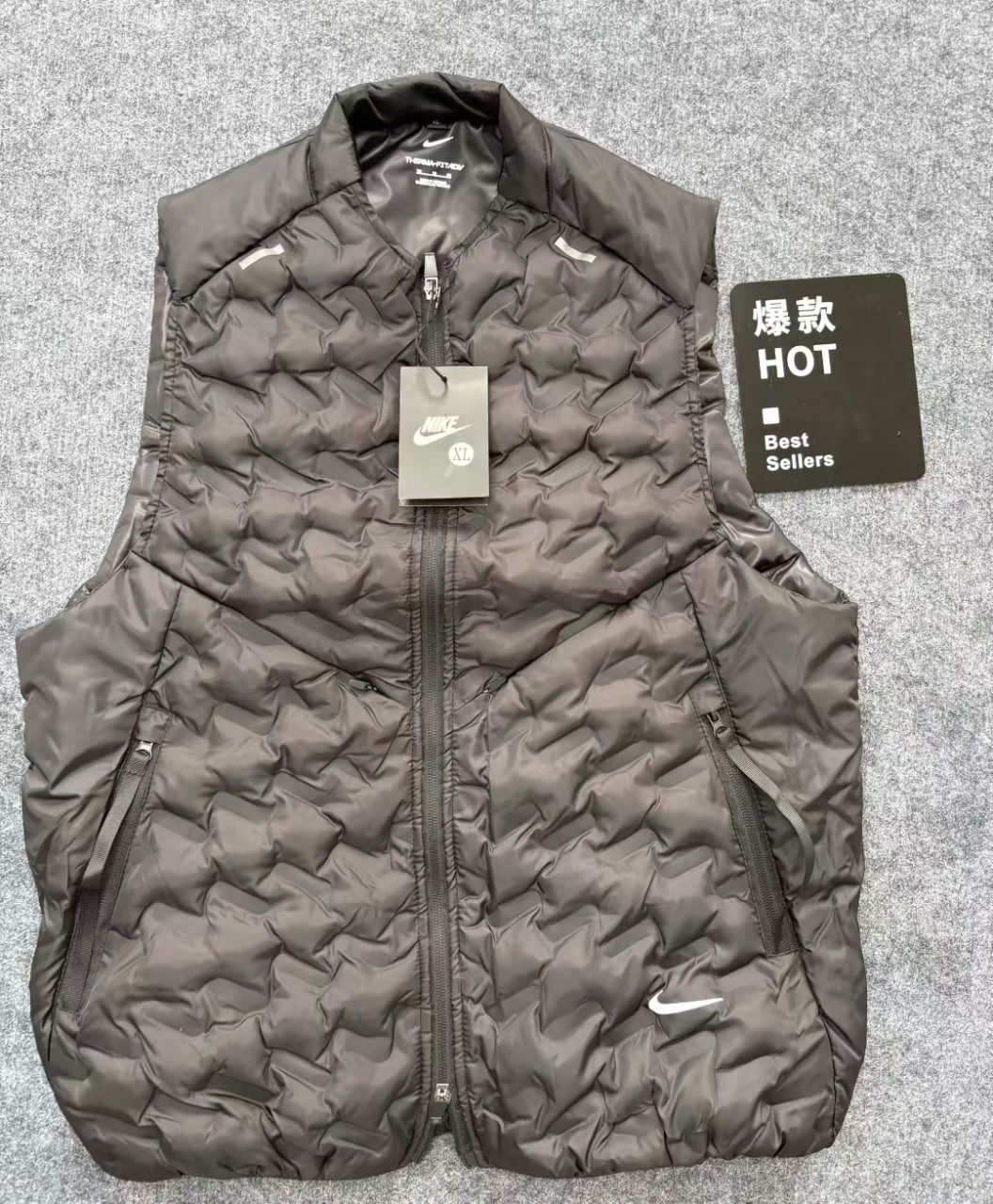  Nike pants/T-shirt/vest