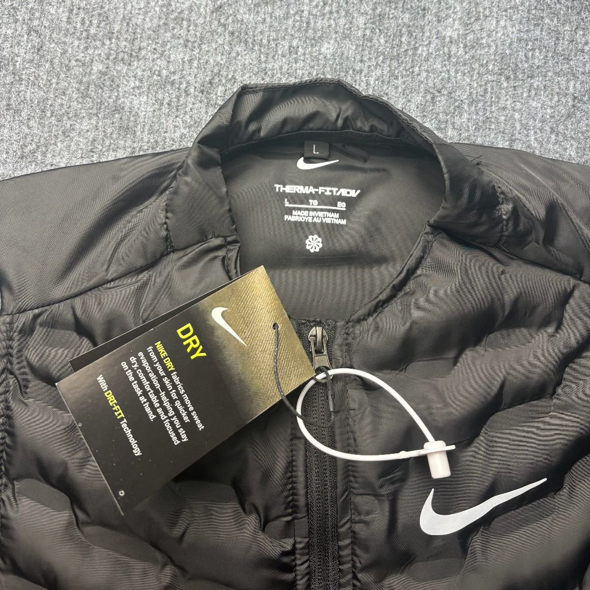  Nike pants/T-shirt/vest