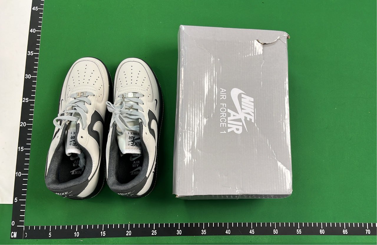 Nike Air Force 1 Low White Black Sneakers