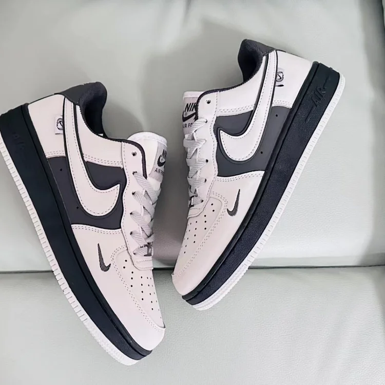 Nike Air Force 1 Low White Black Sneakers