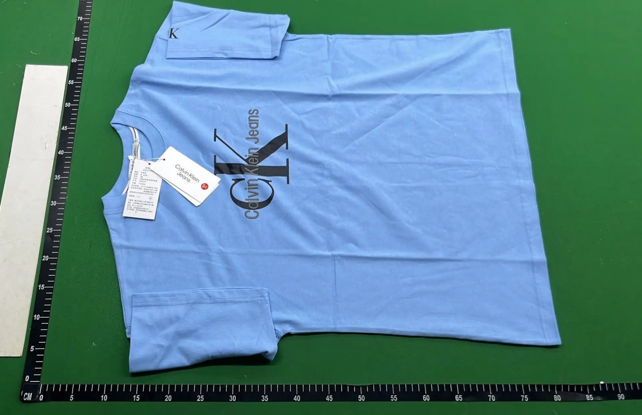 Calvin Klein Tee